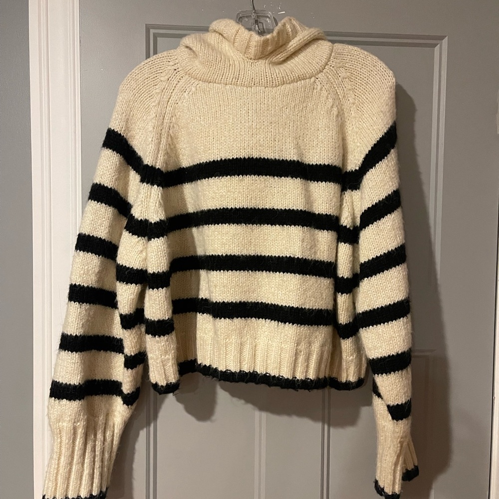 Zara sweater - Picture 2 of 6